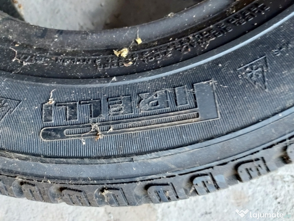 Cauciucuri 205/70R15/C de iarnă M+S