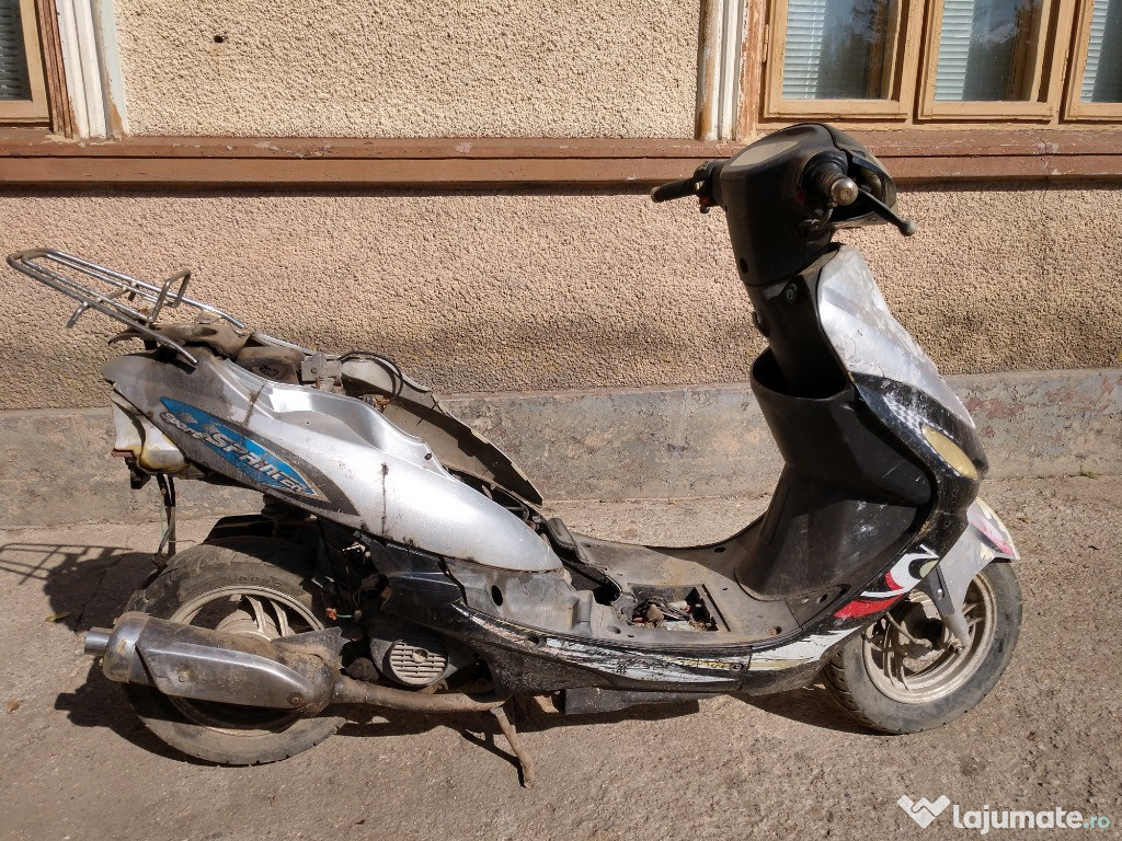 Dezmembrez scuter First Bike Sprinter Sport china 50cc 4T GY