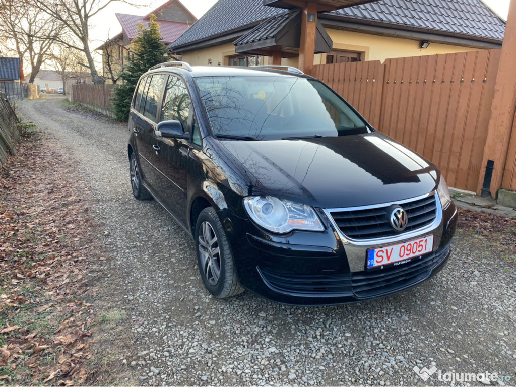 Vw Touran 7 locuri