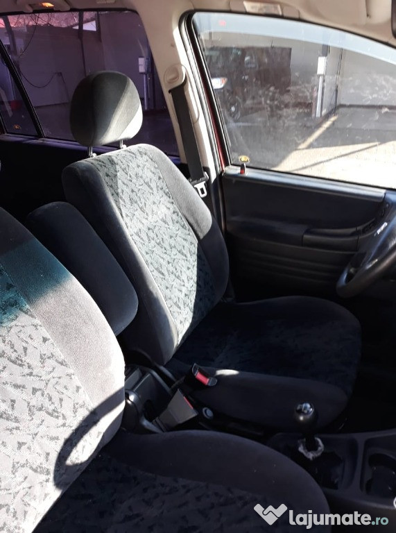 Opel zafira an 2001