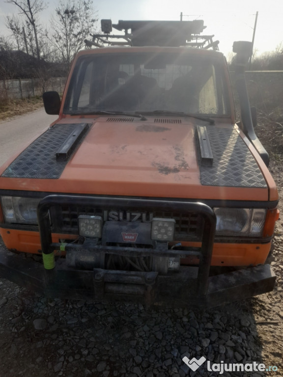 Isuzu trooper