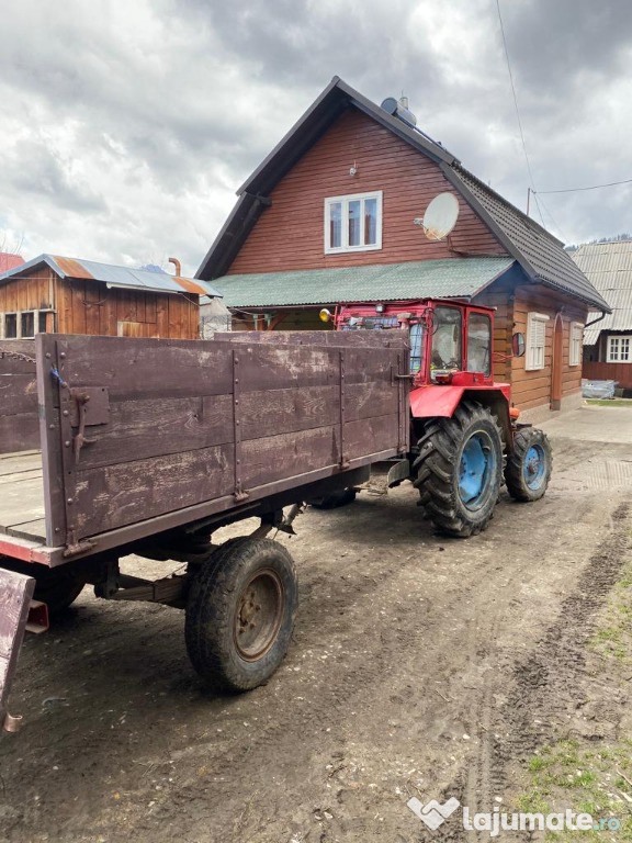 Remorcă după Tractor