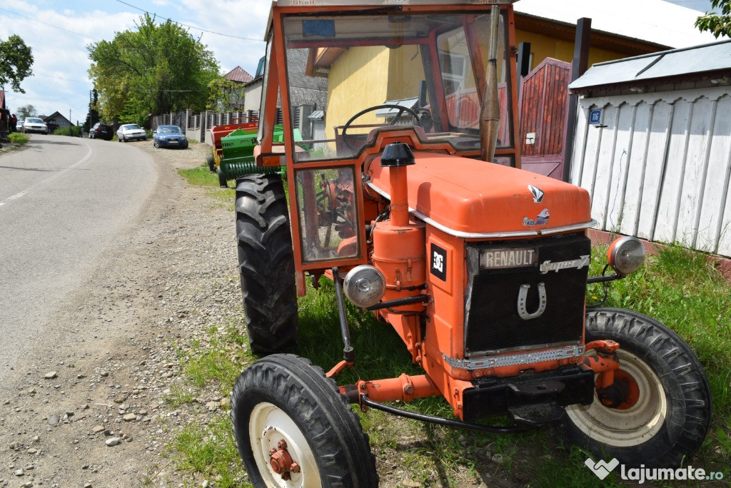 TRACTOR RENAULT SUPER 45CP MOTOR PERKINS IN 3 CILINDRI