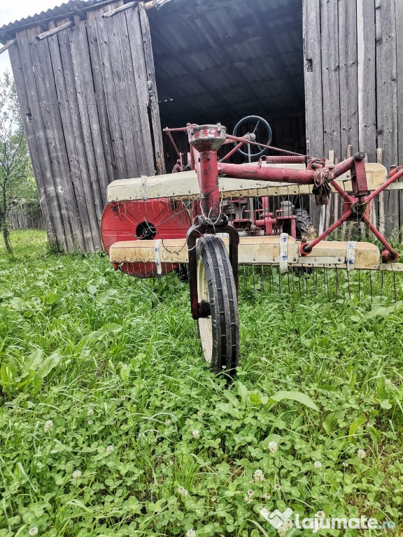 Grebla cu motor