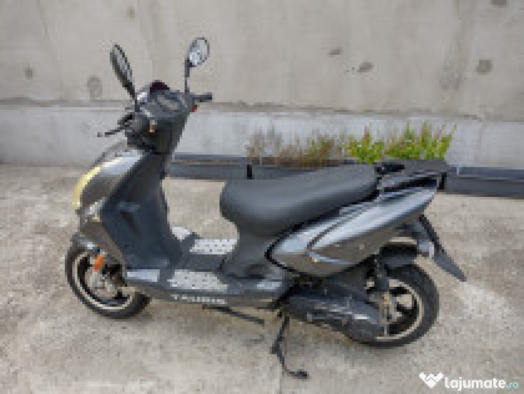 Tauris | 49 cc | 2012 | moto scooter |