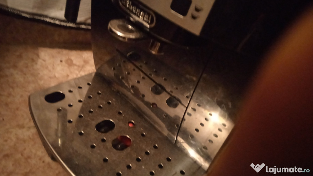 Aparat cafea DeLonghi