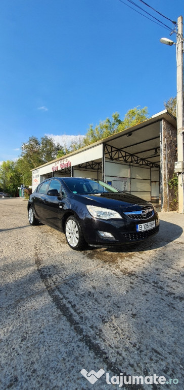 Opel Astra J, 1.6cc,16v,115cp.benzina