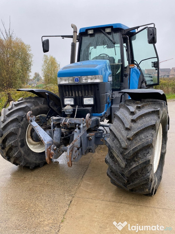 Vând Tractor New Holland 8670