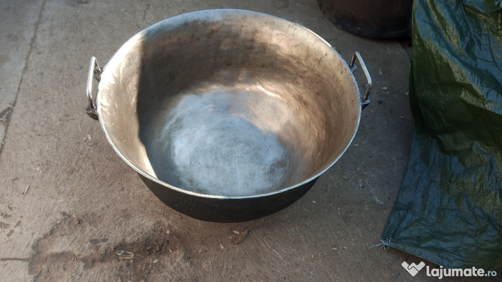 Ceaun/tuci/cazan/caldare din fonta de 90 de litrii