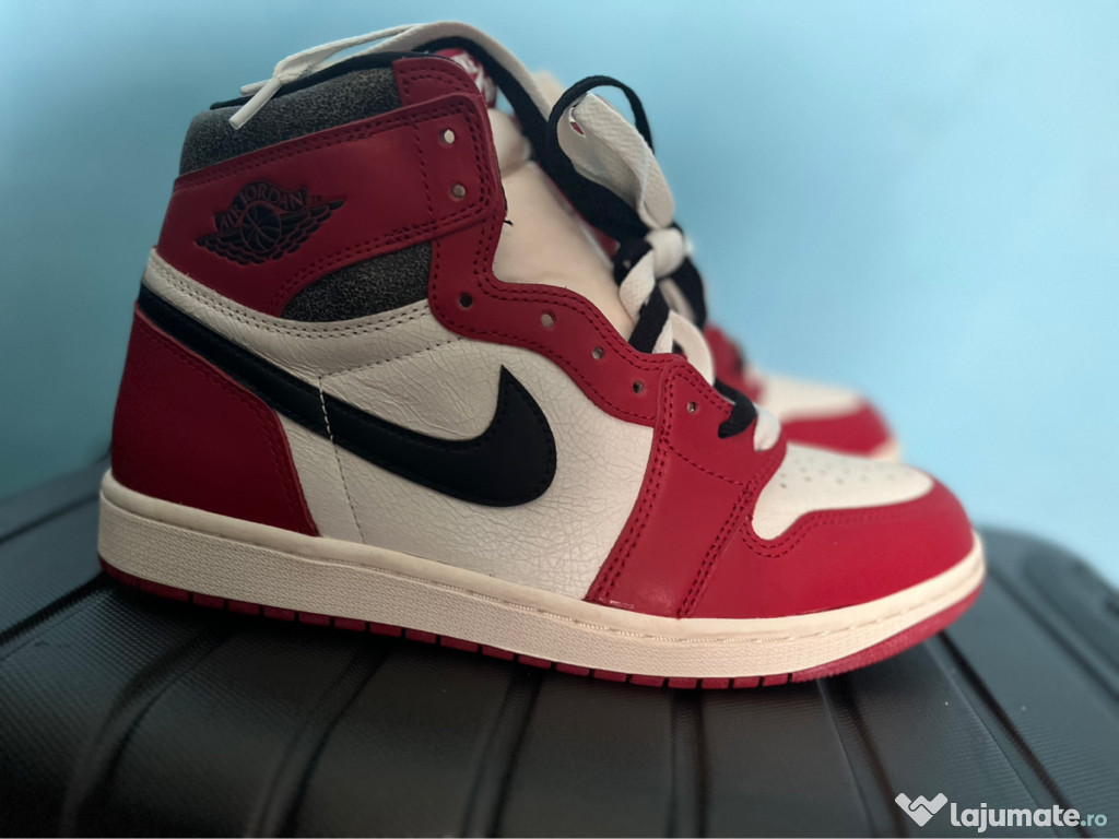 AIR JORDAN 1 RETRO HIGH OG CHICAGO LOST AND FOUND