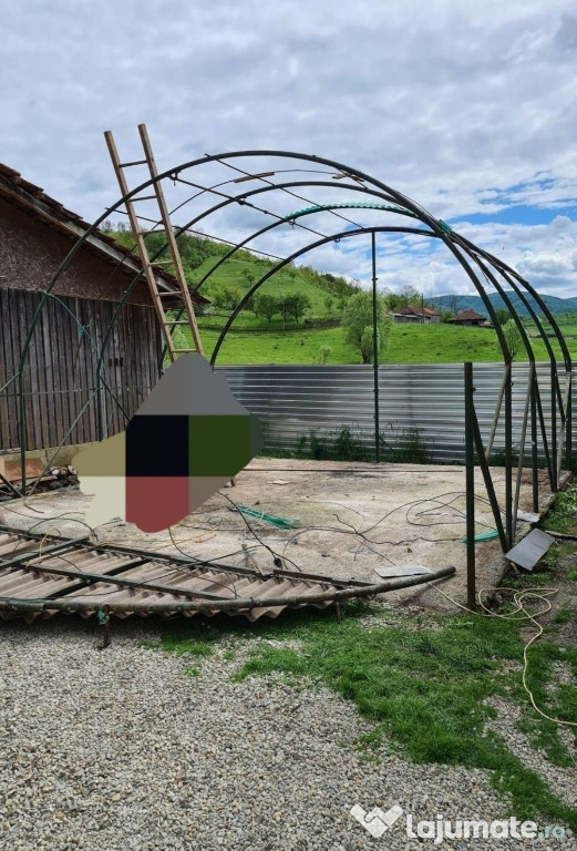 Vând schelet metalic pentru solar