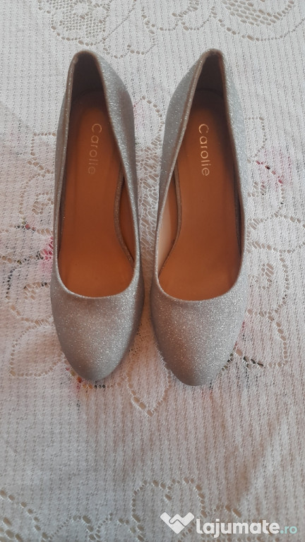 Pantofi toc gris, Argintiu