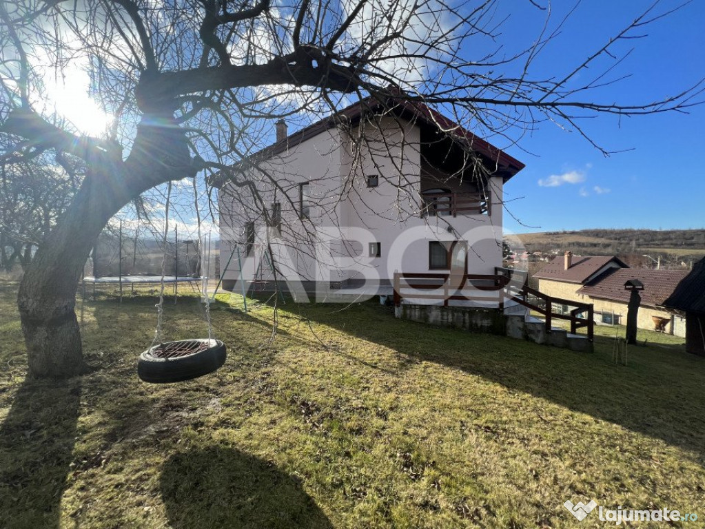 Vila de Vanzare 5 camere 3000 mp teren in Persani Judetul Br