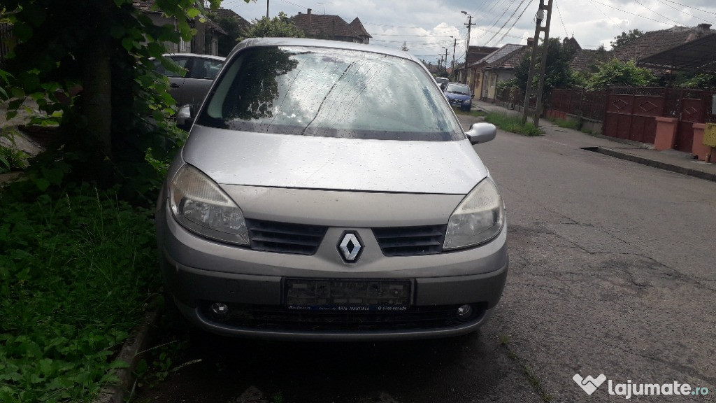 Dezmembrez Renault Scenic an 2006 diel 1500cm 106cp