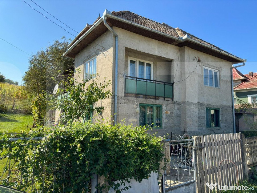 Casa individuala, 5 camere, 180mp utili, teren 2000mp, Vișe