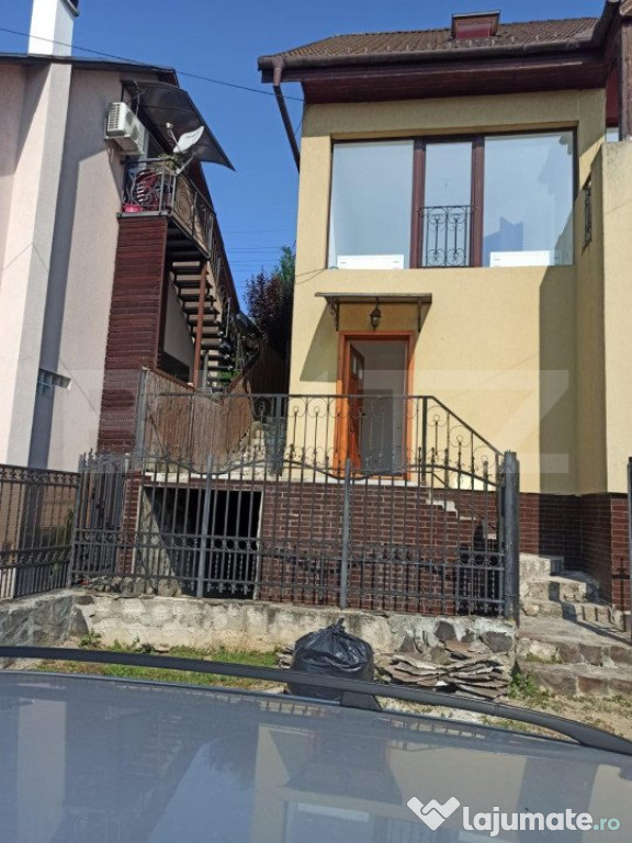 Casa cu 4 camere, 240mp, zona Sancrai