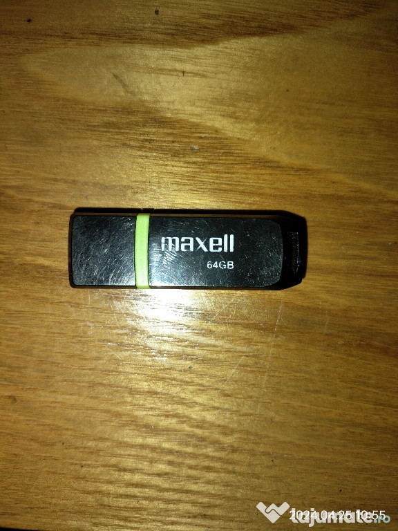 Stick USB Maxell de 64 GB