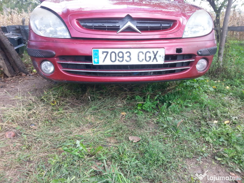 Dezmembrez Citroen Xsara 2.0hdi