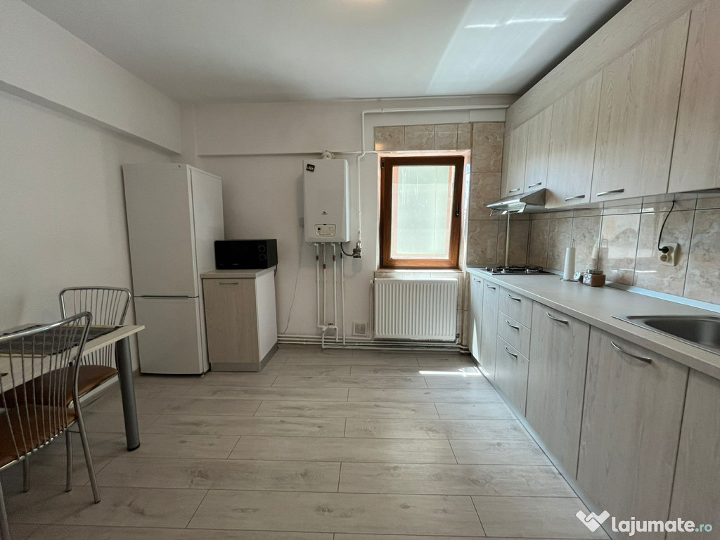 Închiriez apartament 2 camere ,zona centrala 1001 articole