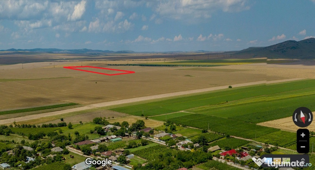 Teren 10 hectare pretabil parc panouri fotovoltaice / fermă