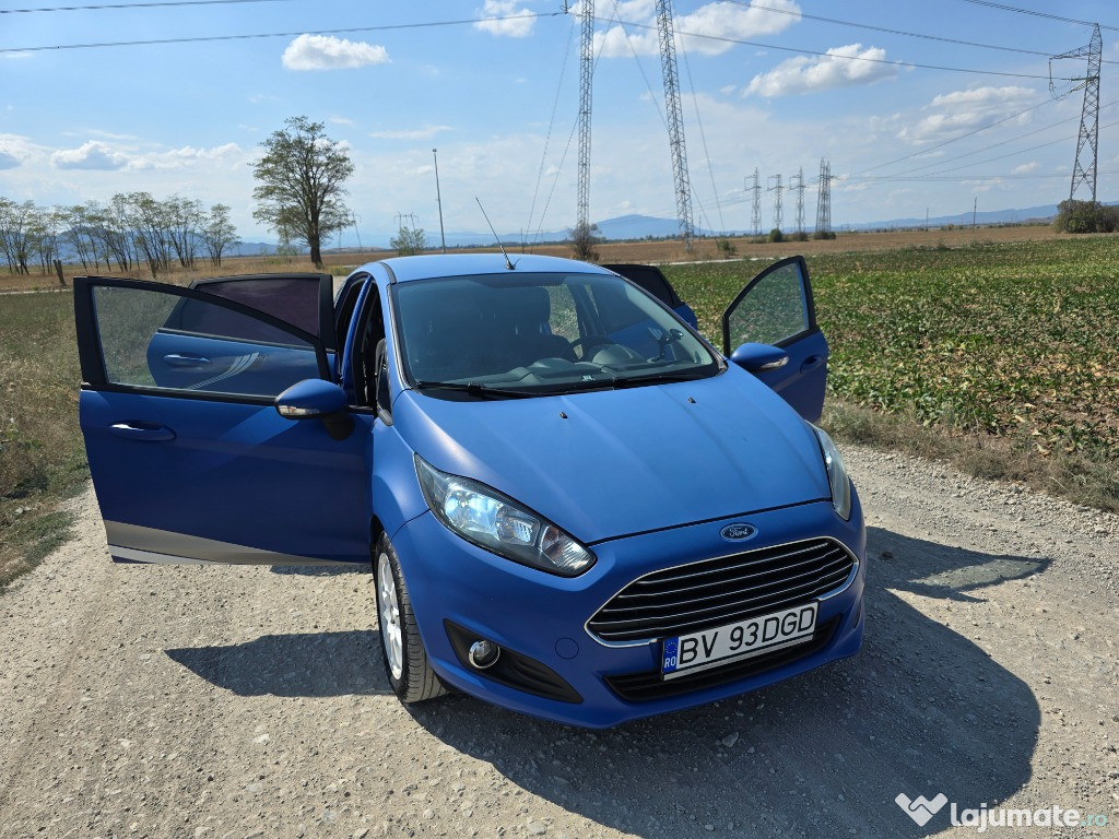 Vând Ford Fiesta