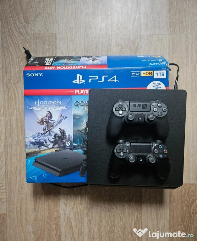 Vând consolă PlayStation 4 de 1 tb cu 2 joystick-uri