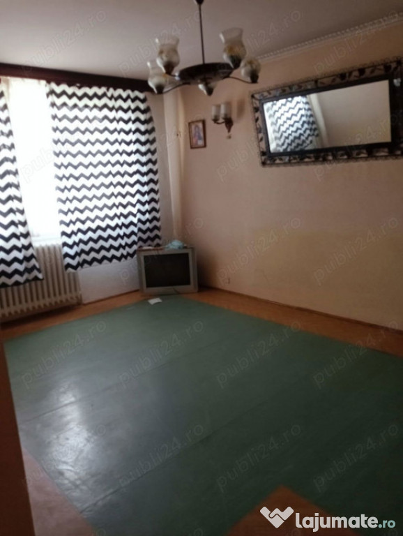 Apartament 2 camere - ETAJ 4 - zona OBREGIA - COVASNA -U3