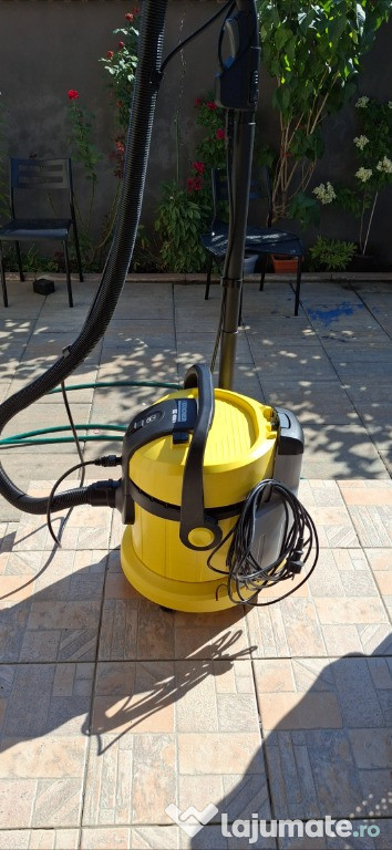 Aspirator cu spalare Karcher