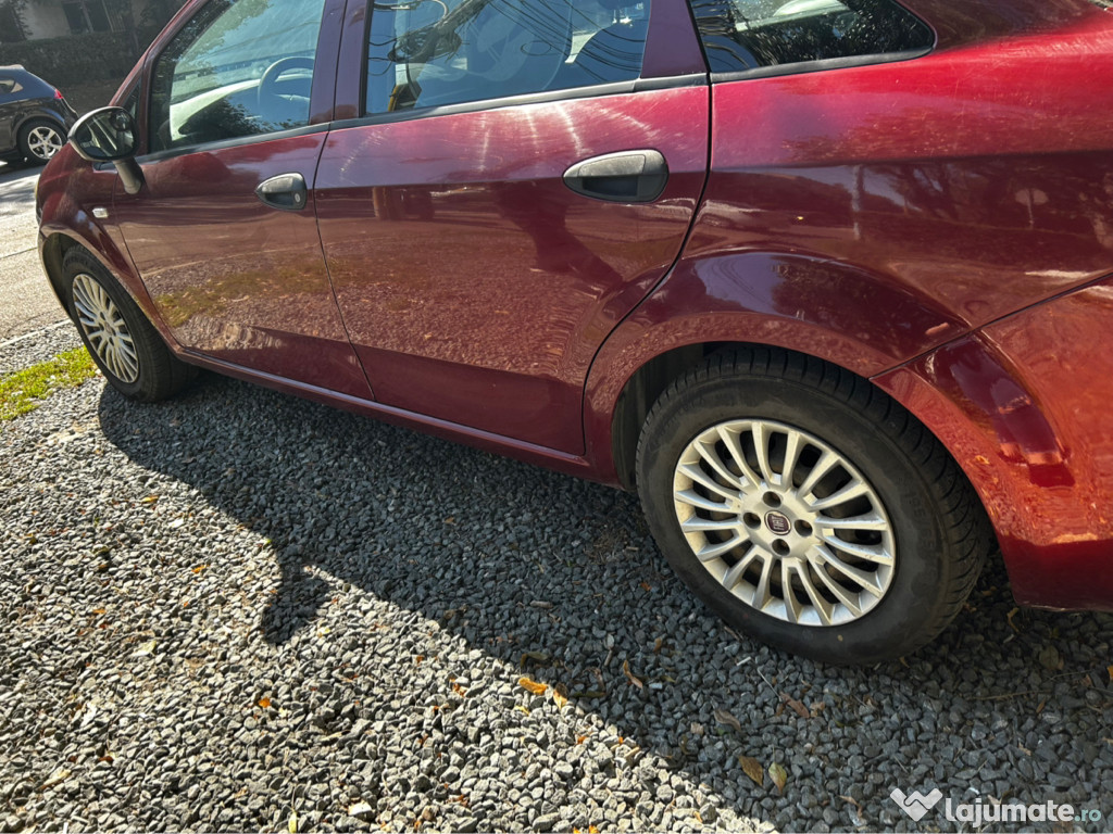 Vând Fiat Linea 1.3 multijet, an fabricație 2008