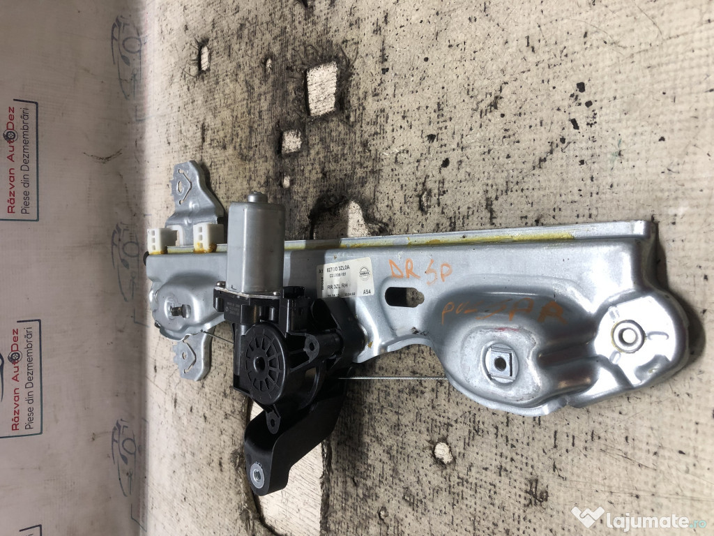 Macara geam dreapta spate Nissan Pulsar 2015, 827003ZL0A