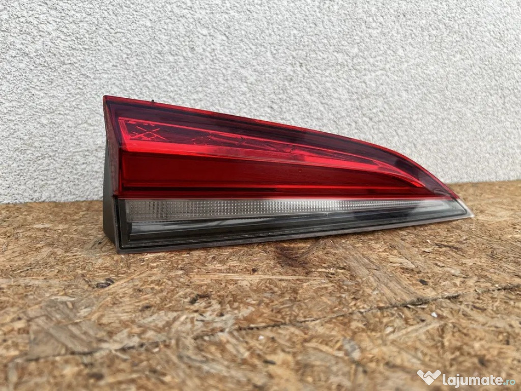 Stop tripla lampa stanga haion / portbagaj Skoda Scala Original