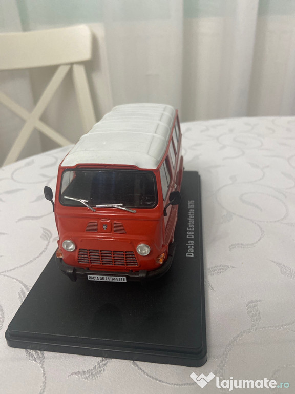 Macheta auto Dacia D6 Estaffete 1:24