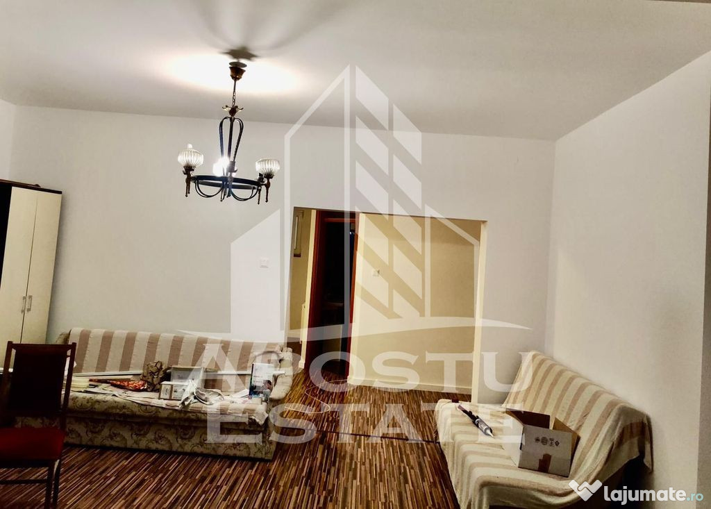 Apartament spatios cu 4 camere in zona Sagului