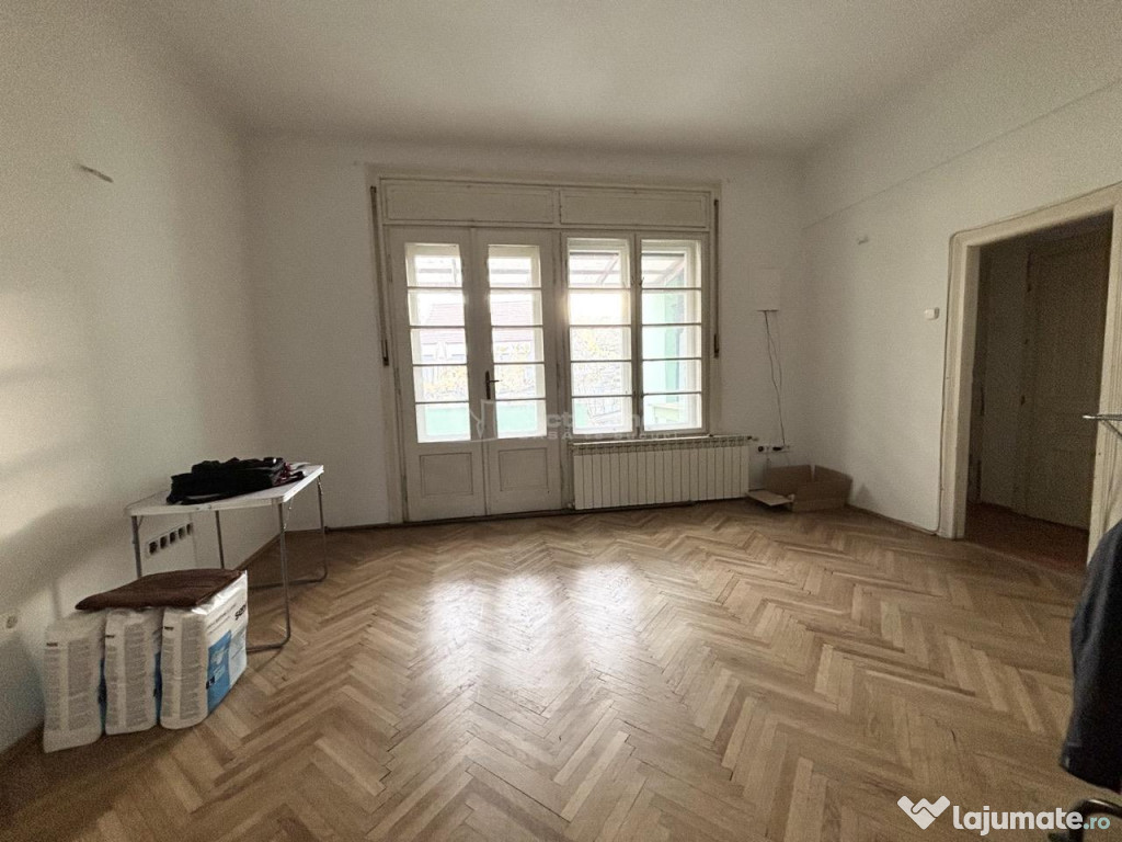 Apartament cu 3 camere - 91 mp utili - centru - Loca#539;ie