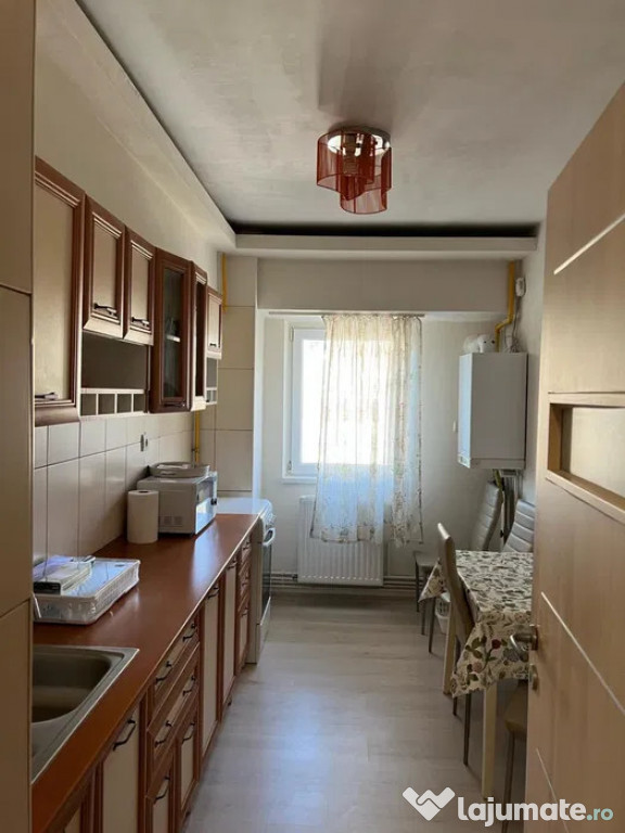 Apartament compus din 2 camere situat in zona DELFINARIU - D