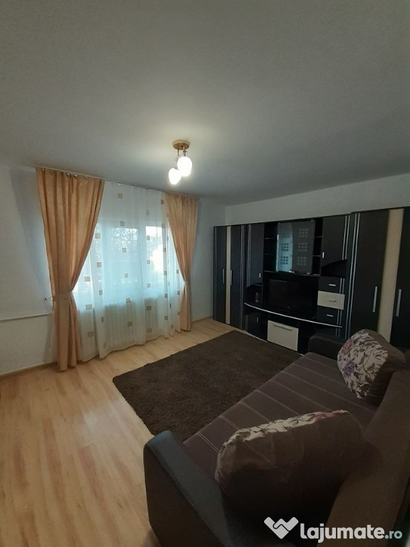 Se inchiriaza apartament cu 2 camere in zona Universitatii