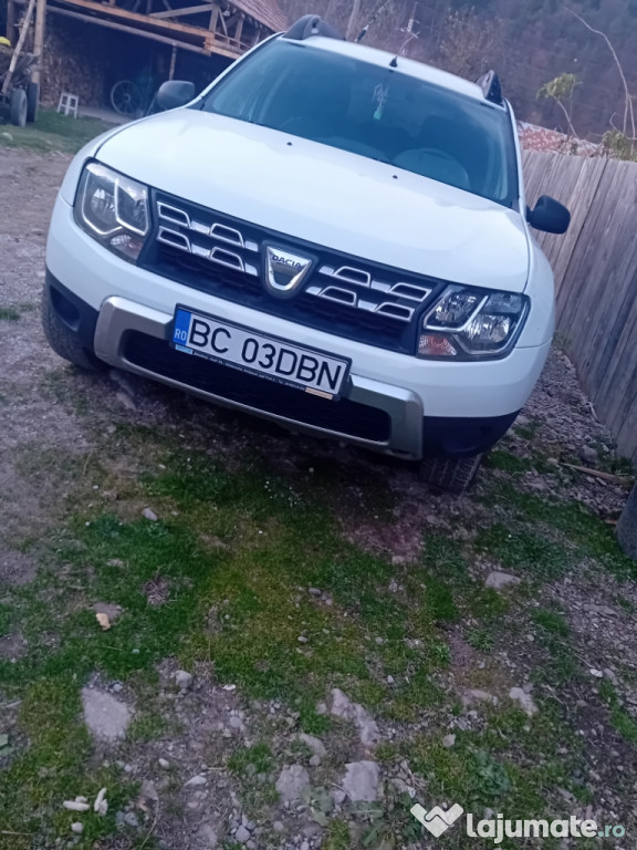 Vand dacia duster în stare foarte bună!