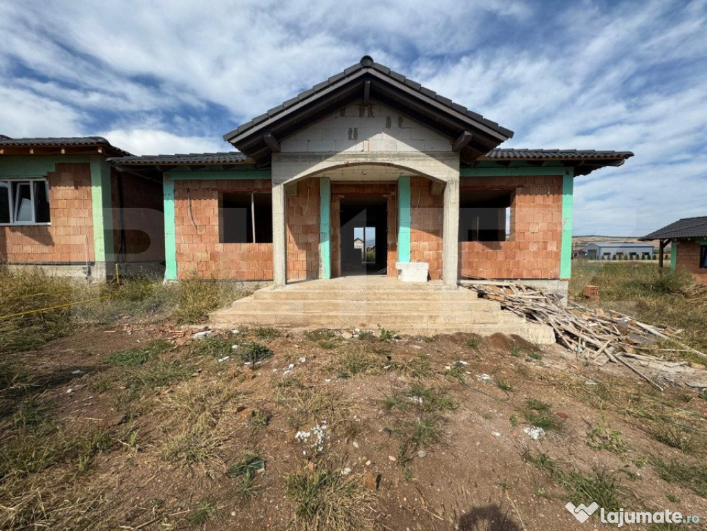 Casa individuala la rosu, zona Micesti