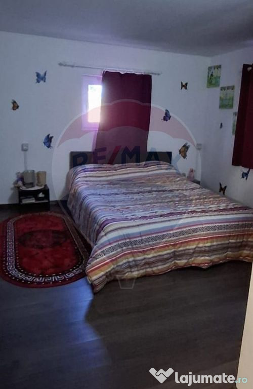 Casă cu 2 camere de vânzare in Galicea Mare