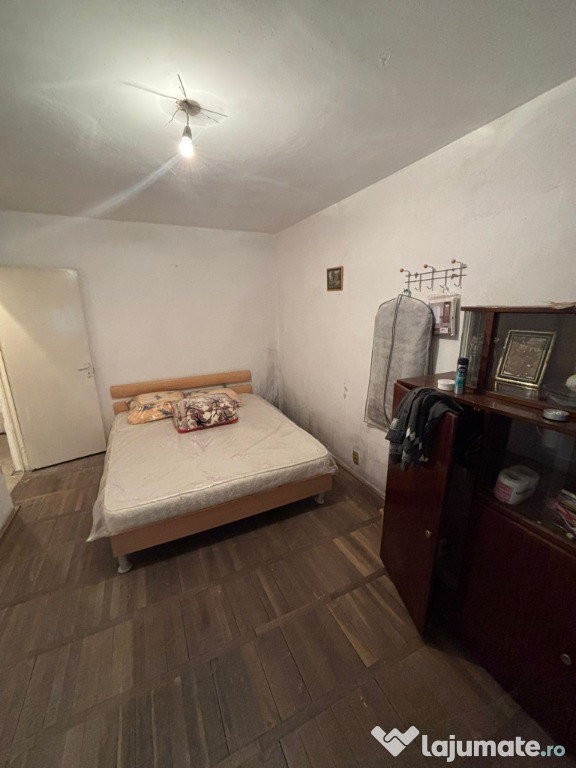 Apartament cu 2 camere, decomandat - zona Bartolomeu