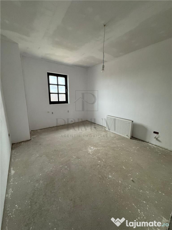 Apartament - doua camere - geam la baie