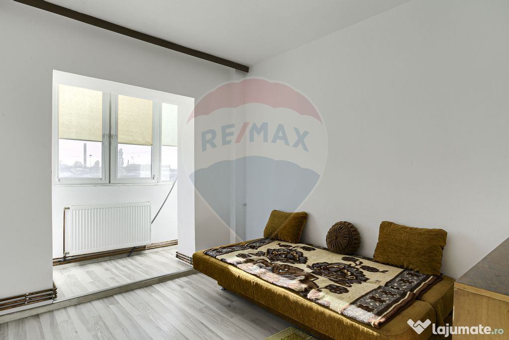 Apartament cu 4 camere de vânzare în zona Aradul Nou