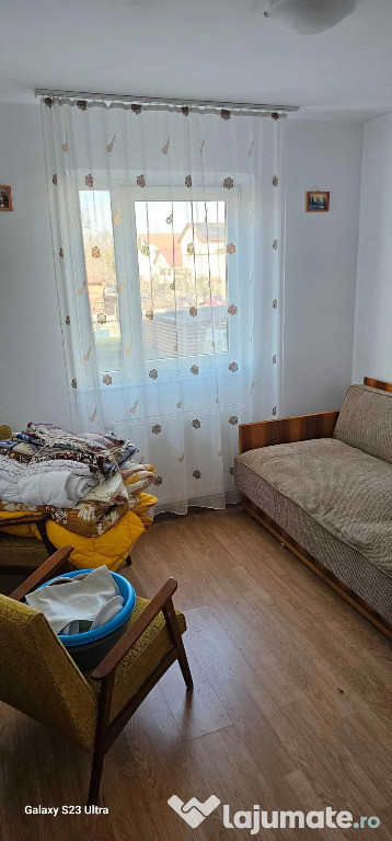 Apartament cu 2 camere, semidecomandat - zona Florilor