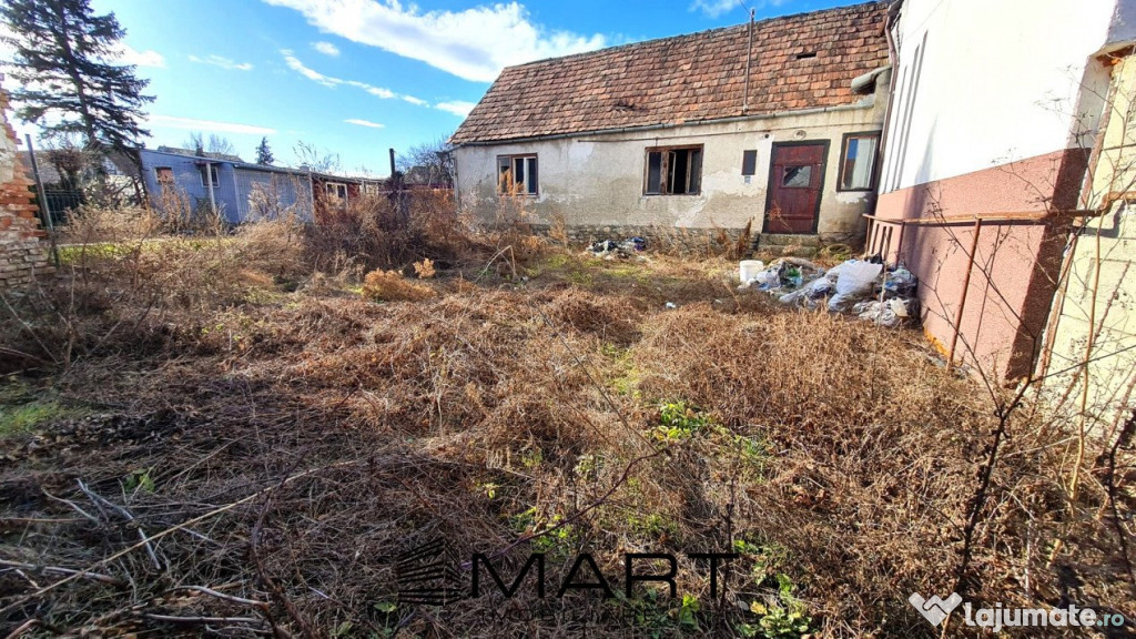 Casa individuala cu teren 400mp zona Lupeni