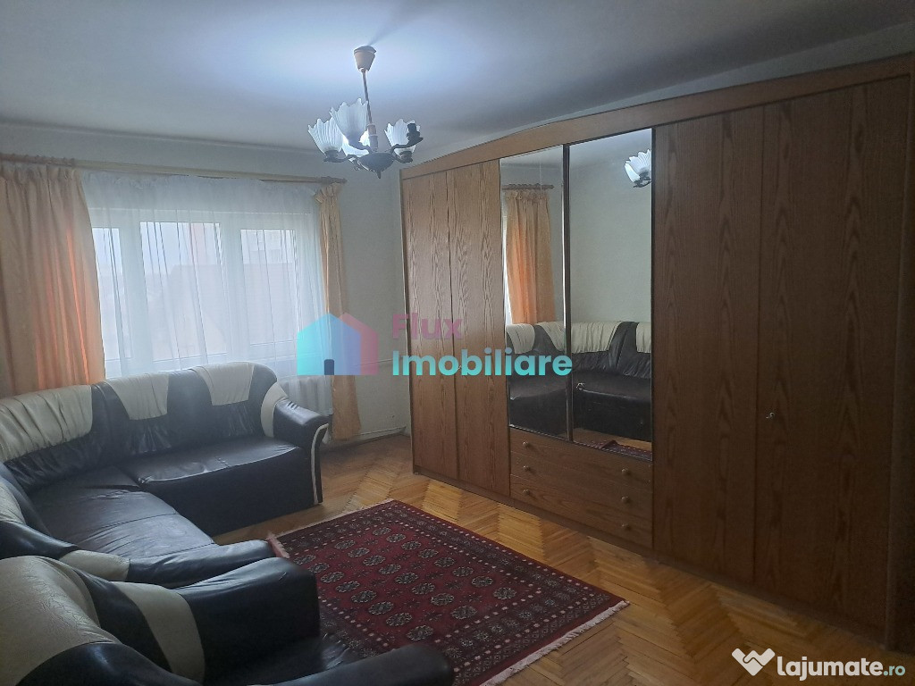 Apartament cu 3 camere etaj 3 în Obcini