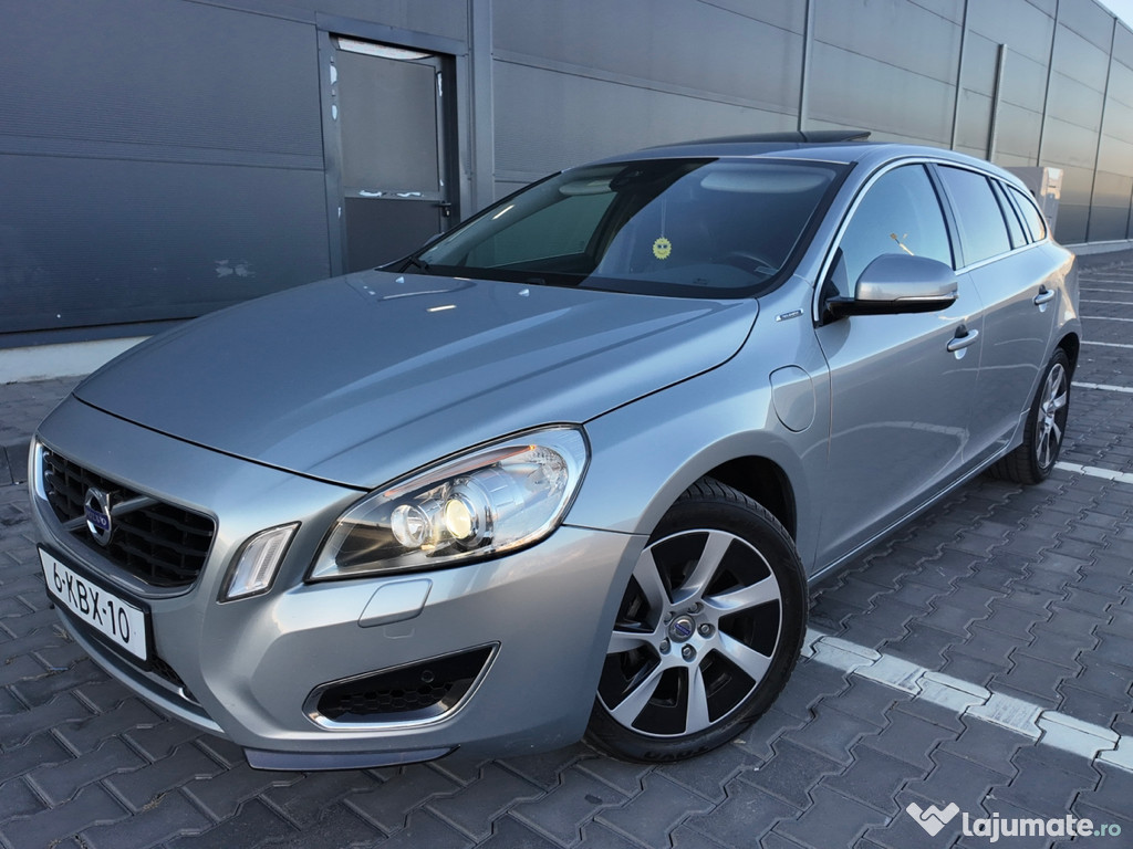 Volvo V60 AWD - Plug-In hybrid - Summum D6