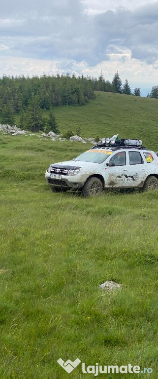 Vând Dacia Duster2