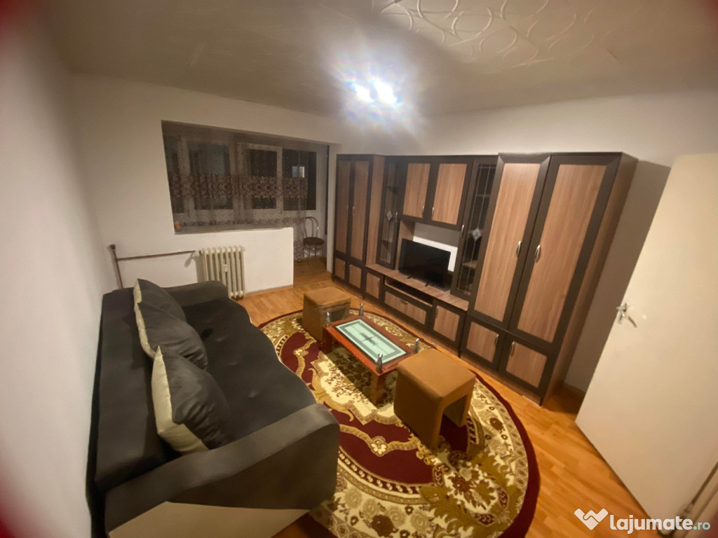 Apartament de închiriat cu două camere