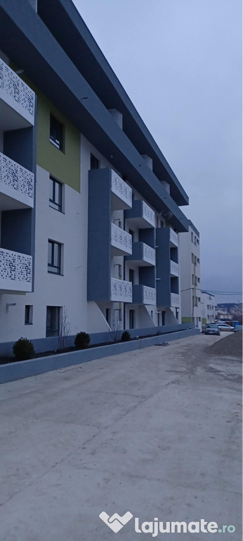 Închiriez apartament cu o cameră