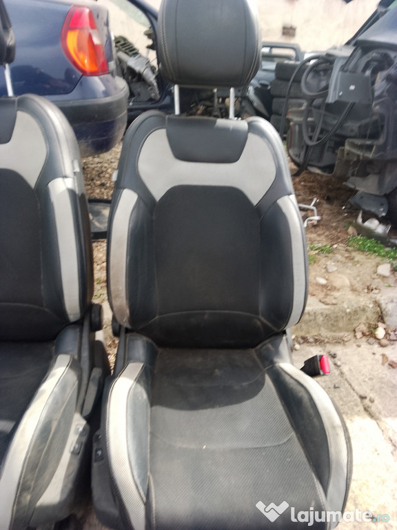 Maner interior dreapta fata Nissan Juke 2011